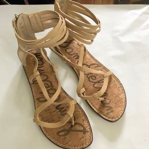Sam Edelman Sandals. Size 8.5. Tan/Beige in color.